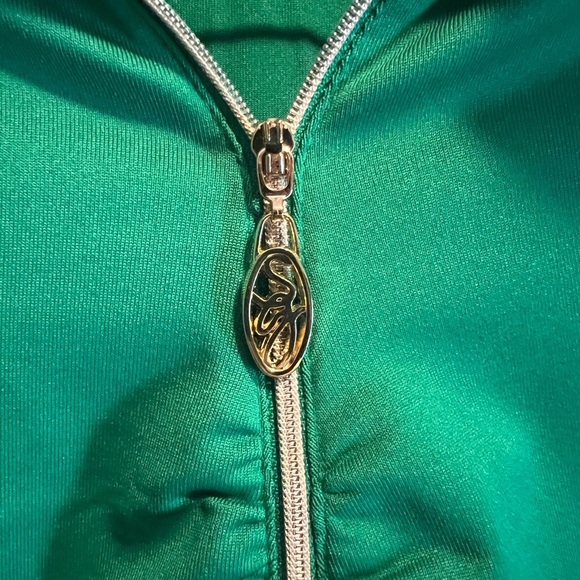 Susan Graver green shirt, gathered 3/4 sleeves. Zipper front. St. Patrick’s Day - Picture 4 of 6